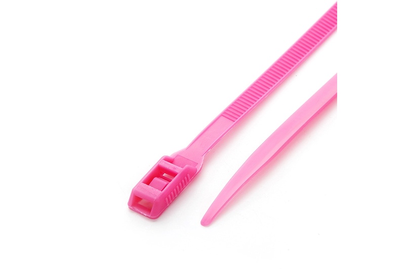 обрізання нейлонових стяжок