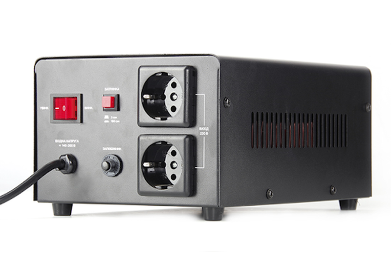 стабілізатор напруги