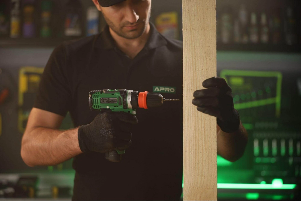 що краще: дротова або акумуляторна дриль